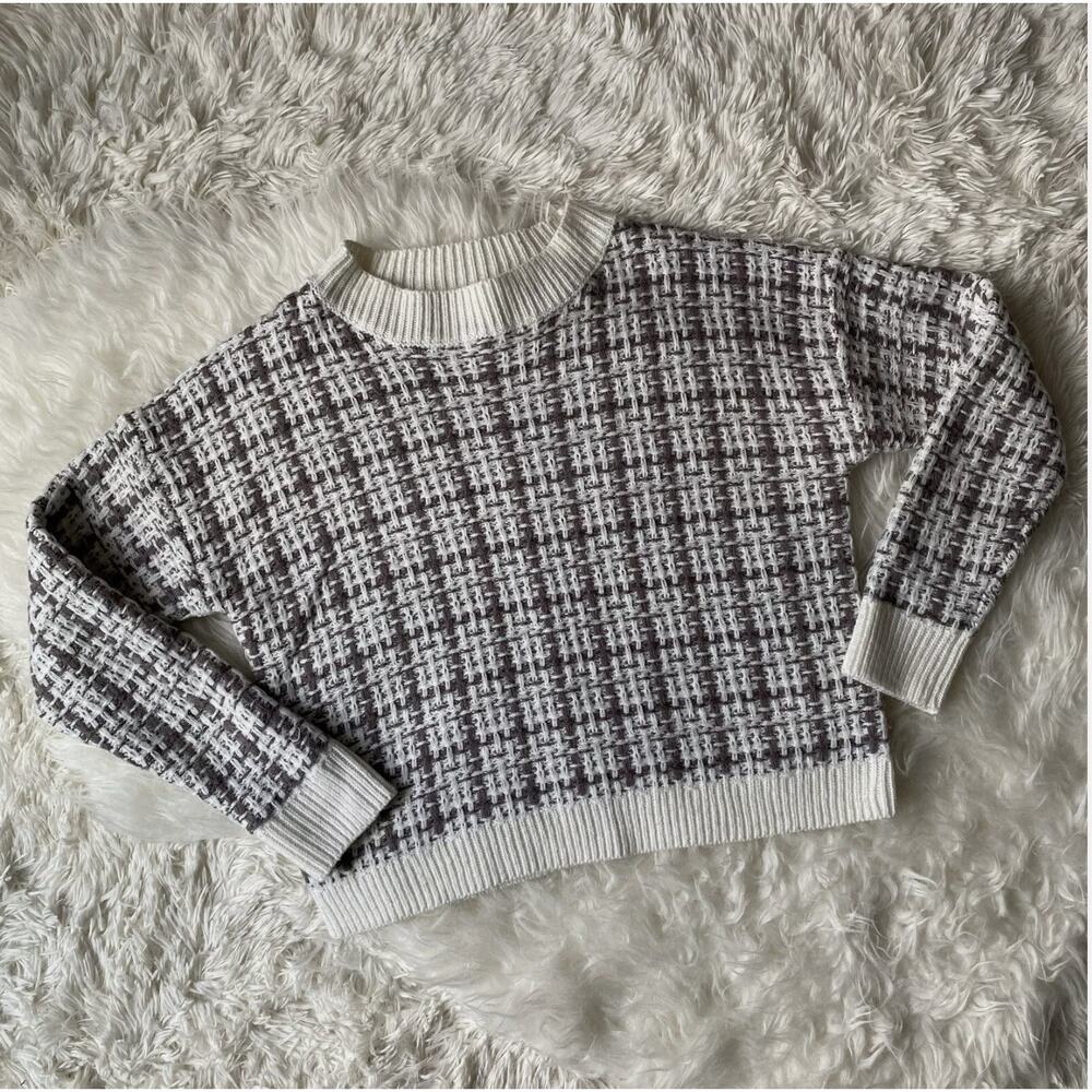 &merci Cropped Gray and White Checked Sweater, Size S